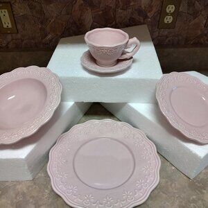 PINK VICTORIA "LACE" STONEWARE SERVICE FOR 8 SET